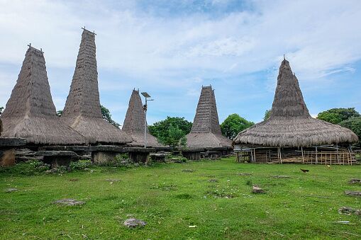 Pulau Sumba Keunikan Penduduk Dan Tradisi Pasola Meta Mata Blog